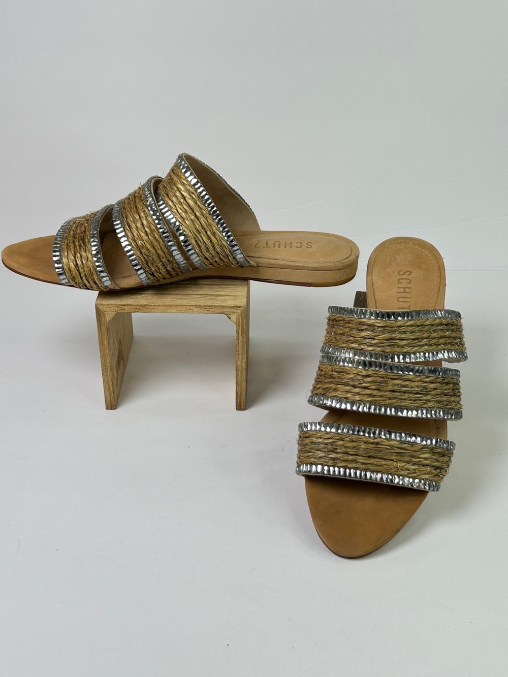 Schutz Women’s 6.5B Raffia Metallic Silver Strappy Slide Sandals Brazil